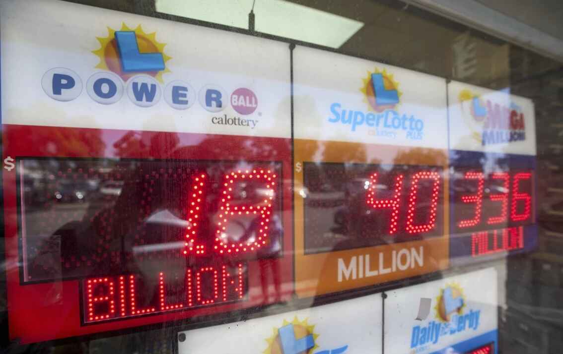 Missouri and Texas Players to Share Nearly $1.8 Billion Powerball Jackpot 1 1.8 billion powerball win
