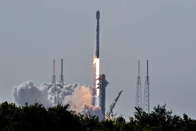 SpaceX Expands Starlink Network with $17 Billion EchoStar Spectrum Deal 1 musk elon space